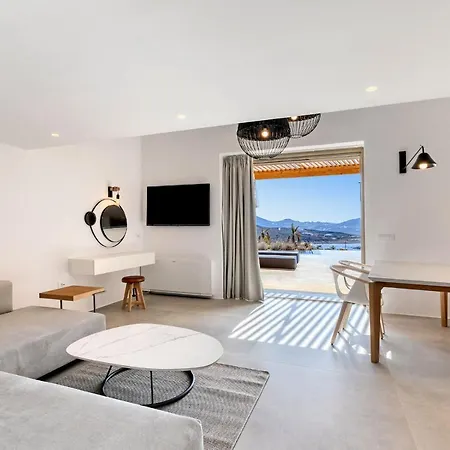 Panormos Bay Suites 호텔