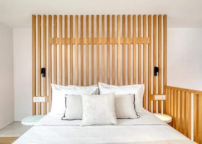 Otel Panormos Bay Suites 5*