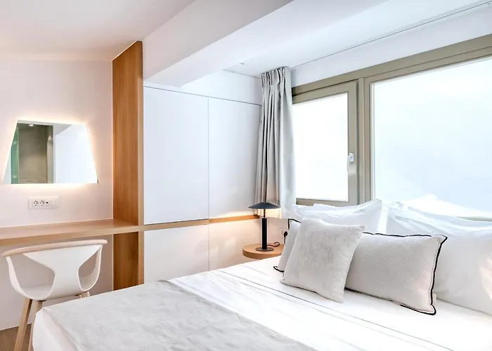 Panormos Bay Suites 5*